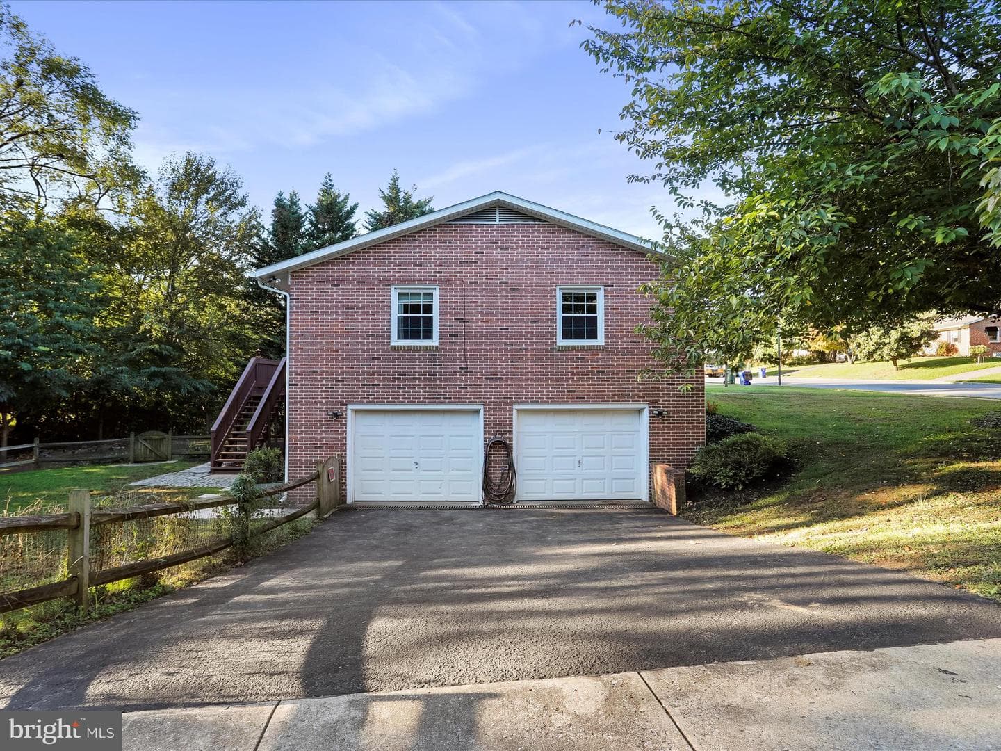 1056 Valleybrook Drive photo 40