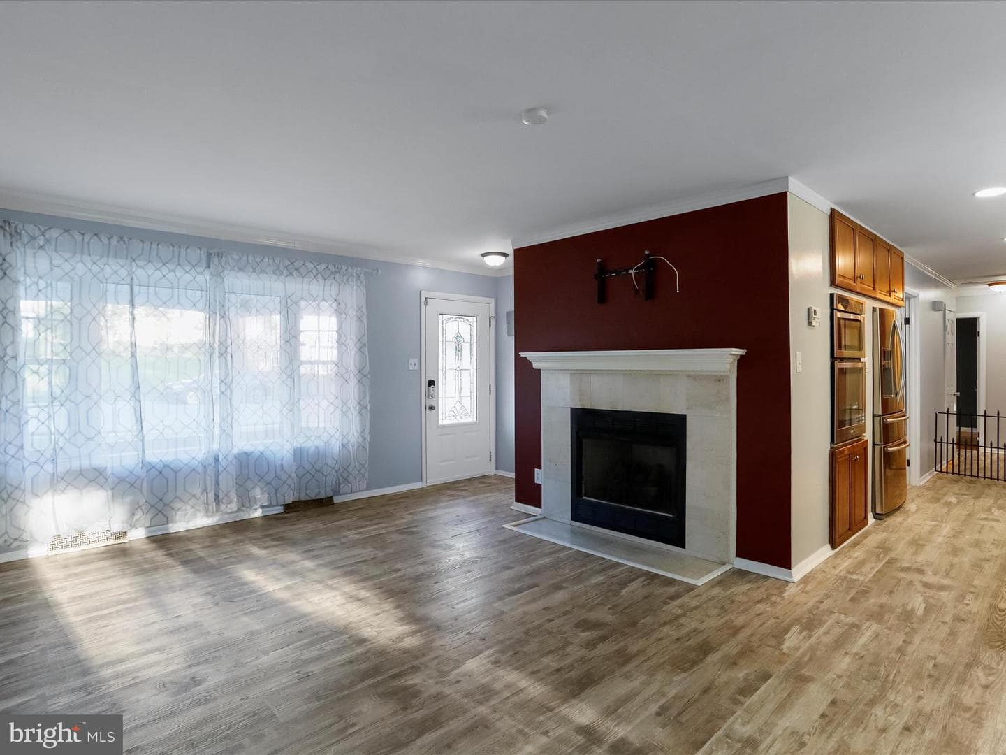 1056 Valleybrook Drive photo 7