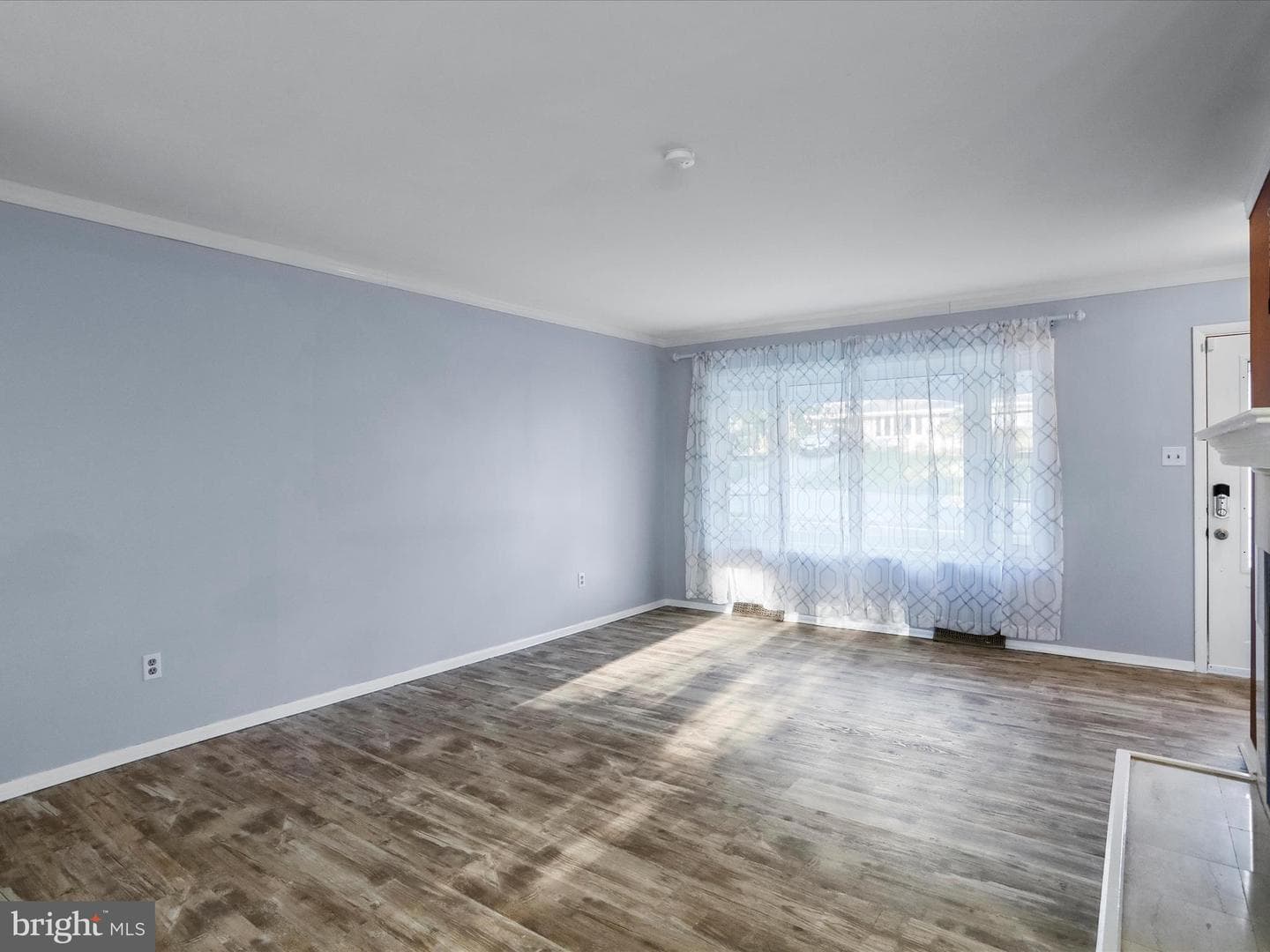 1056 Valleybrook Drive photo 9