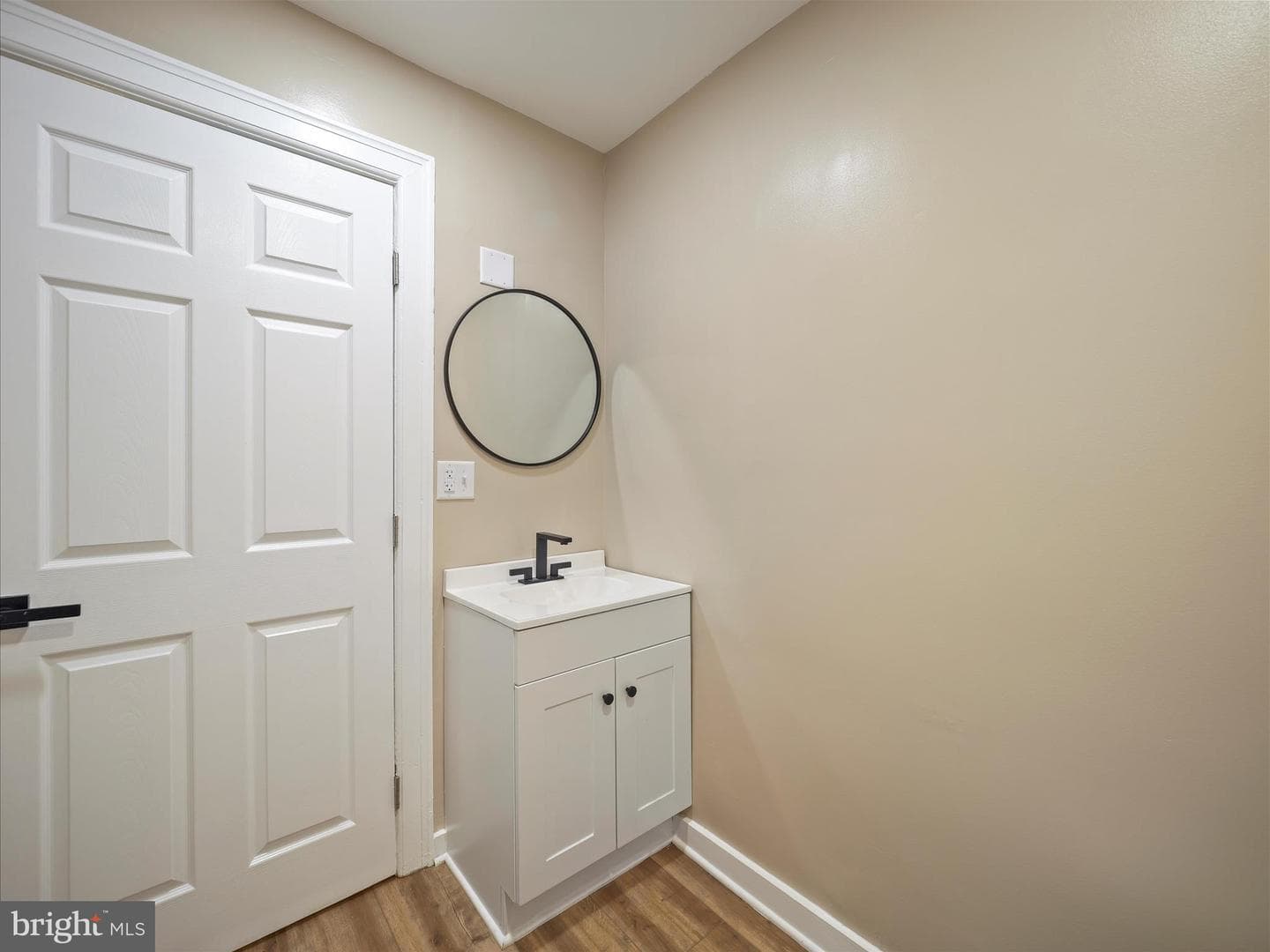 152 E Irvin Avenue photo 13