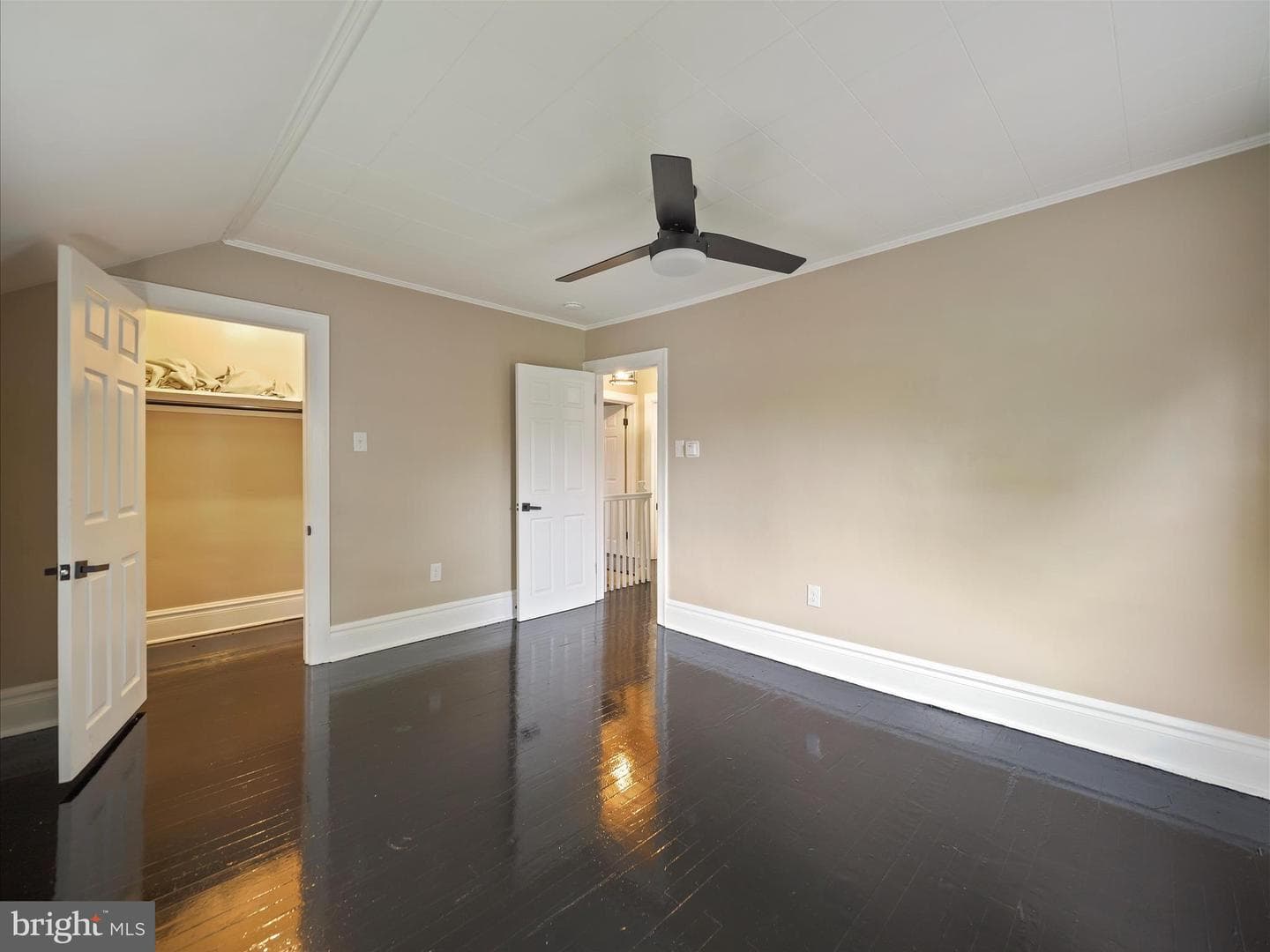 152 E Irvin Avenue photo 22