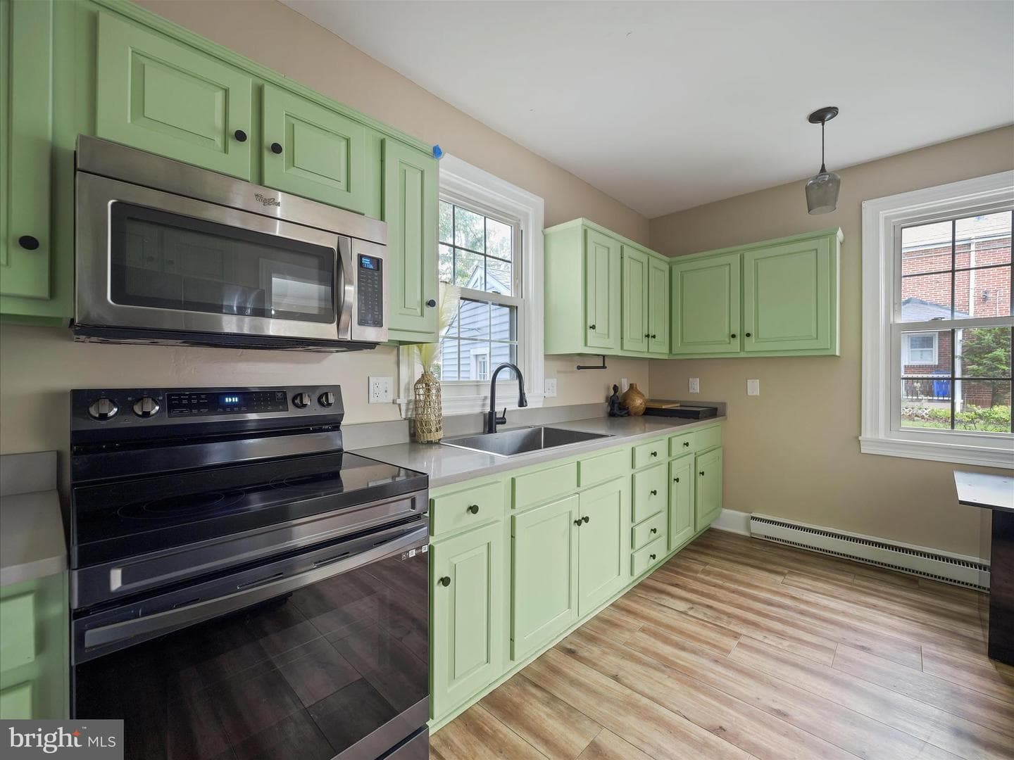 152 E Irvin Avenue photo 6