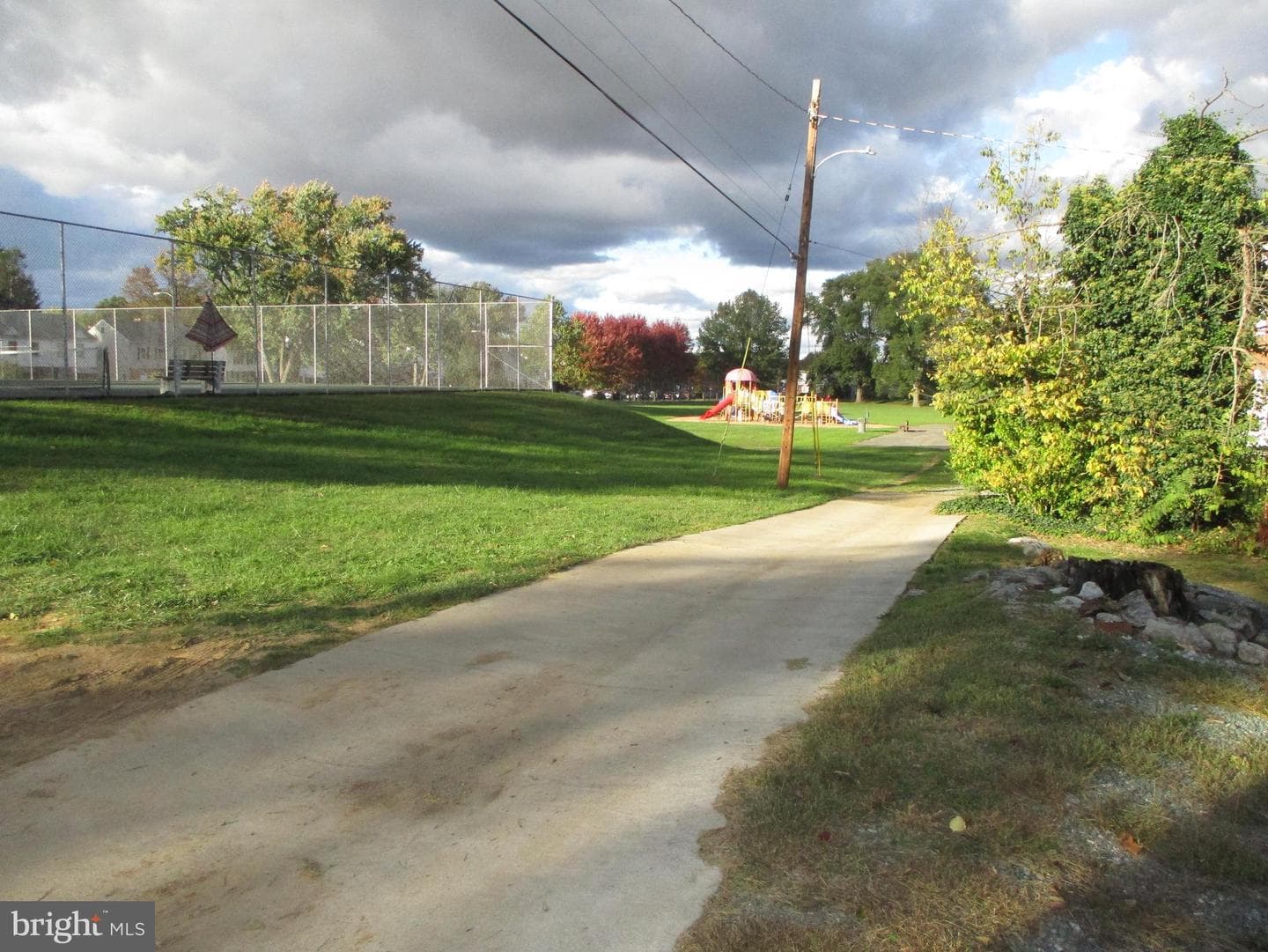 903 Woodland Way photo 45