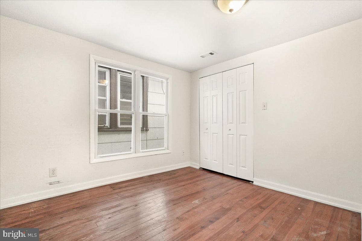 429 Clarendon Avenue photo 16