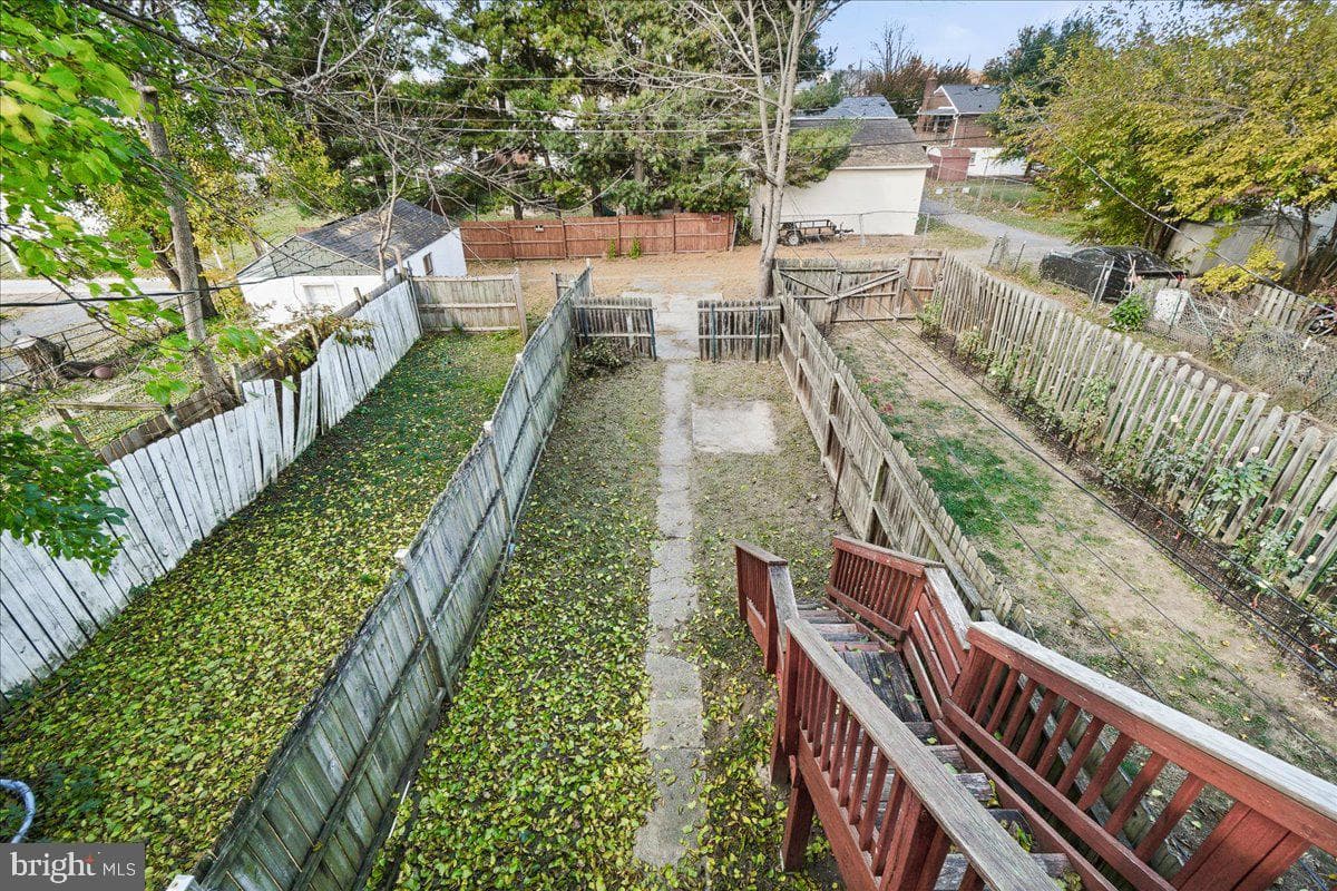 429 Clarendon Avenue photo 29