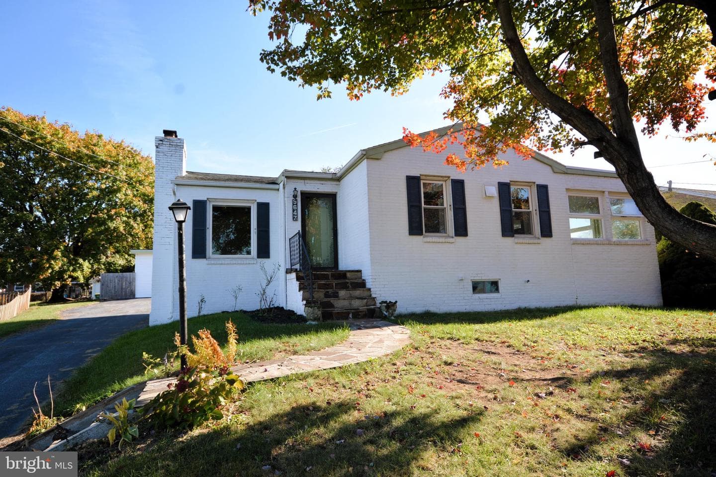 9647 Sharpsburg Pike photo 2