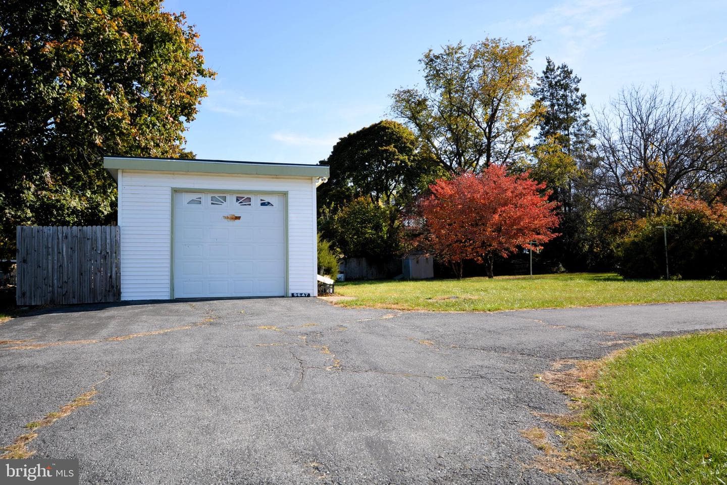 9647 Sharpsburg Pike photo 4