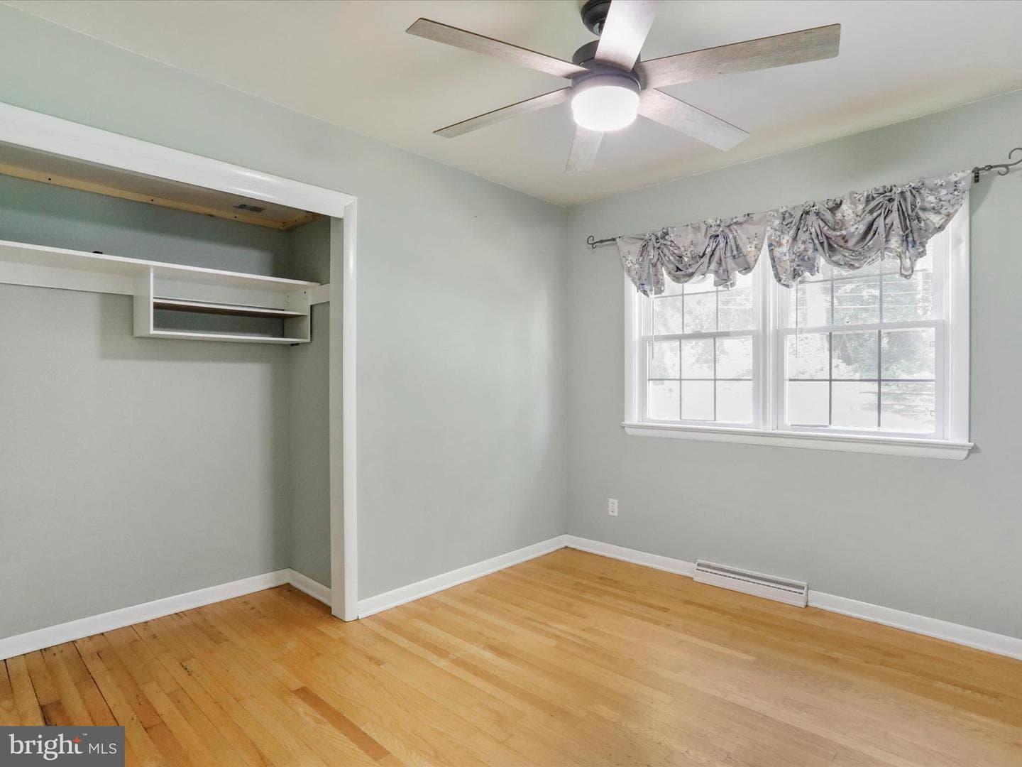 13406 Paramount Terrace photo 12