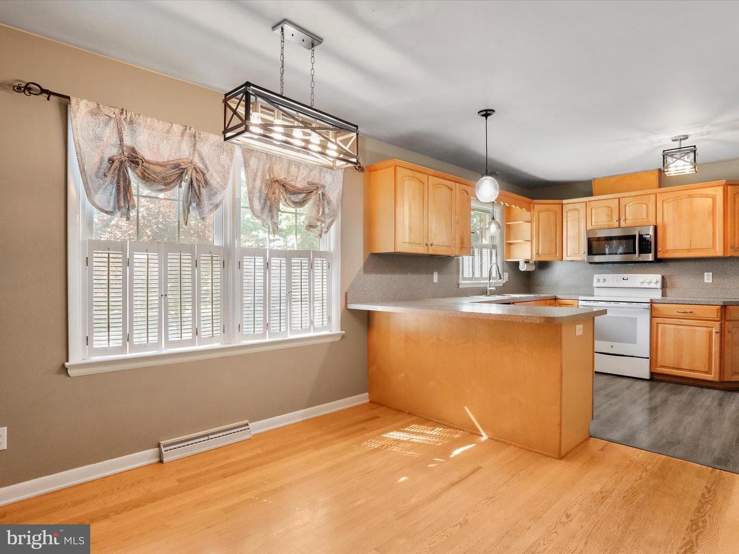 13406 Paramount Terrace photo 2