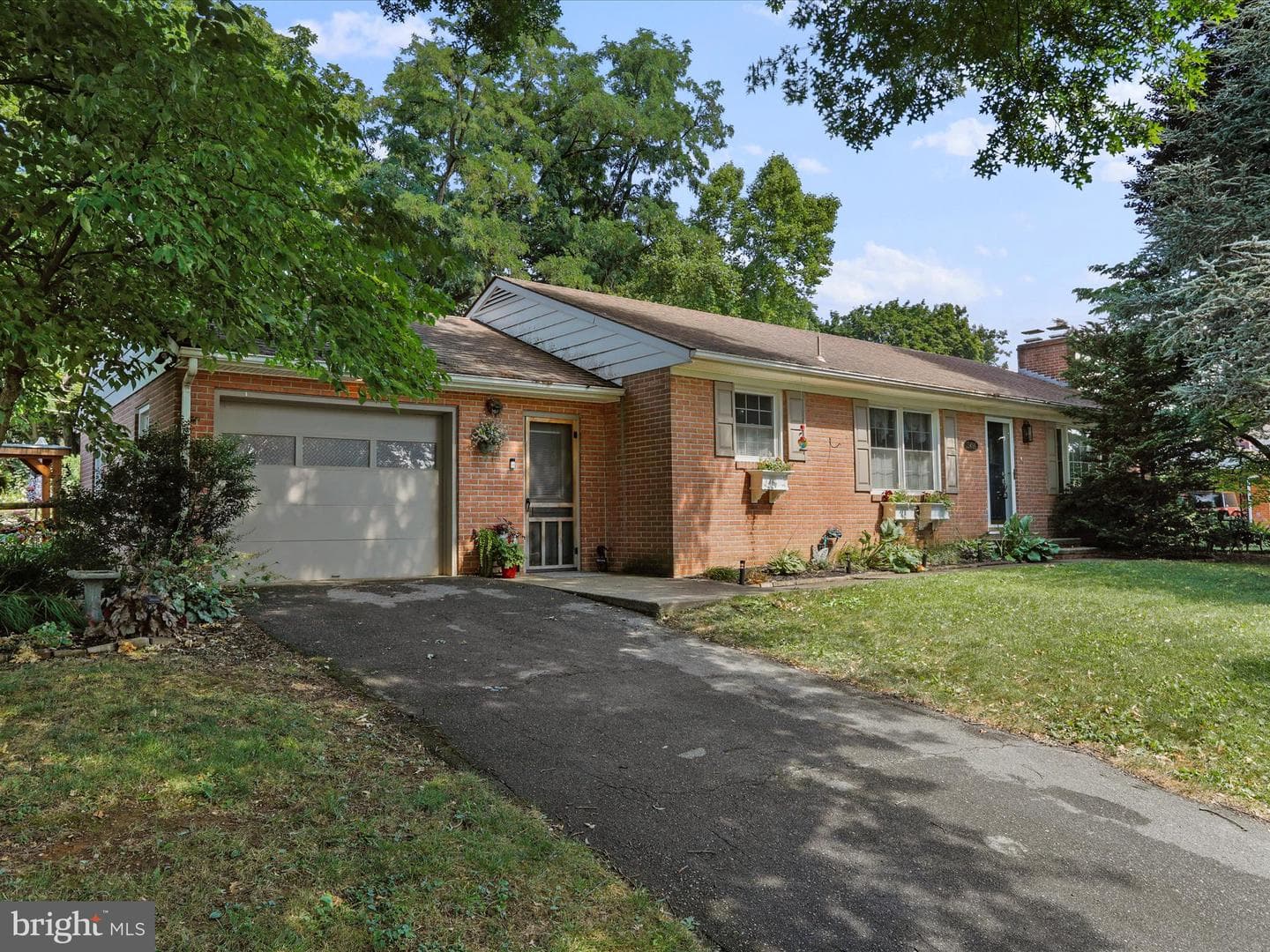 13406 Paramount Terrace photo 33