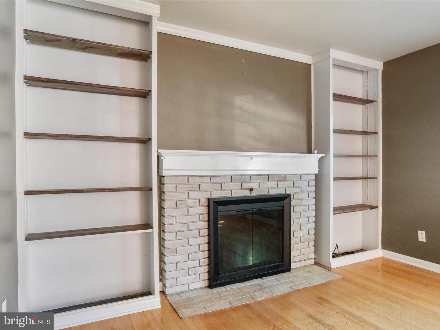 13406 Paramount Terrace photo 8