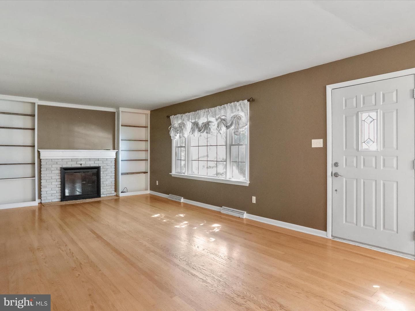13406 Paramount Terrace photo 9