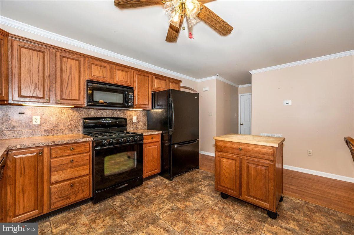 1230 Hunters Woods Drive photo 10