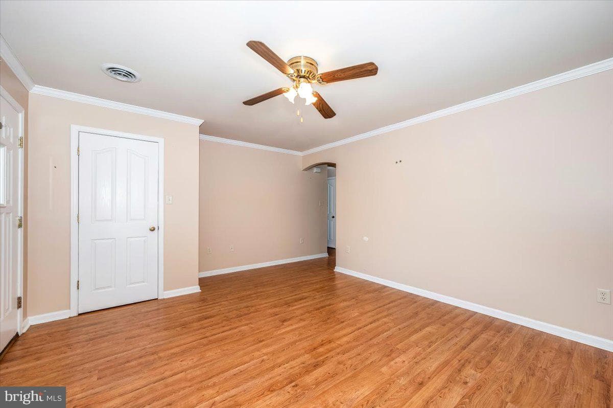 1230 Hunters Woods Drive photo 5