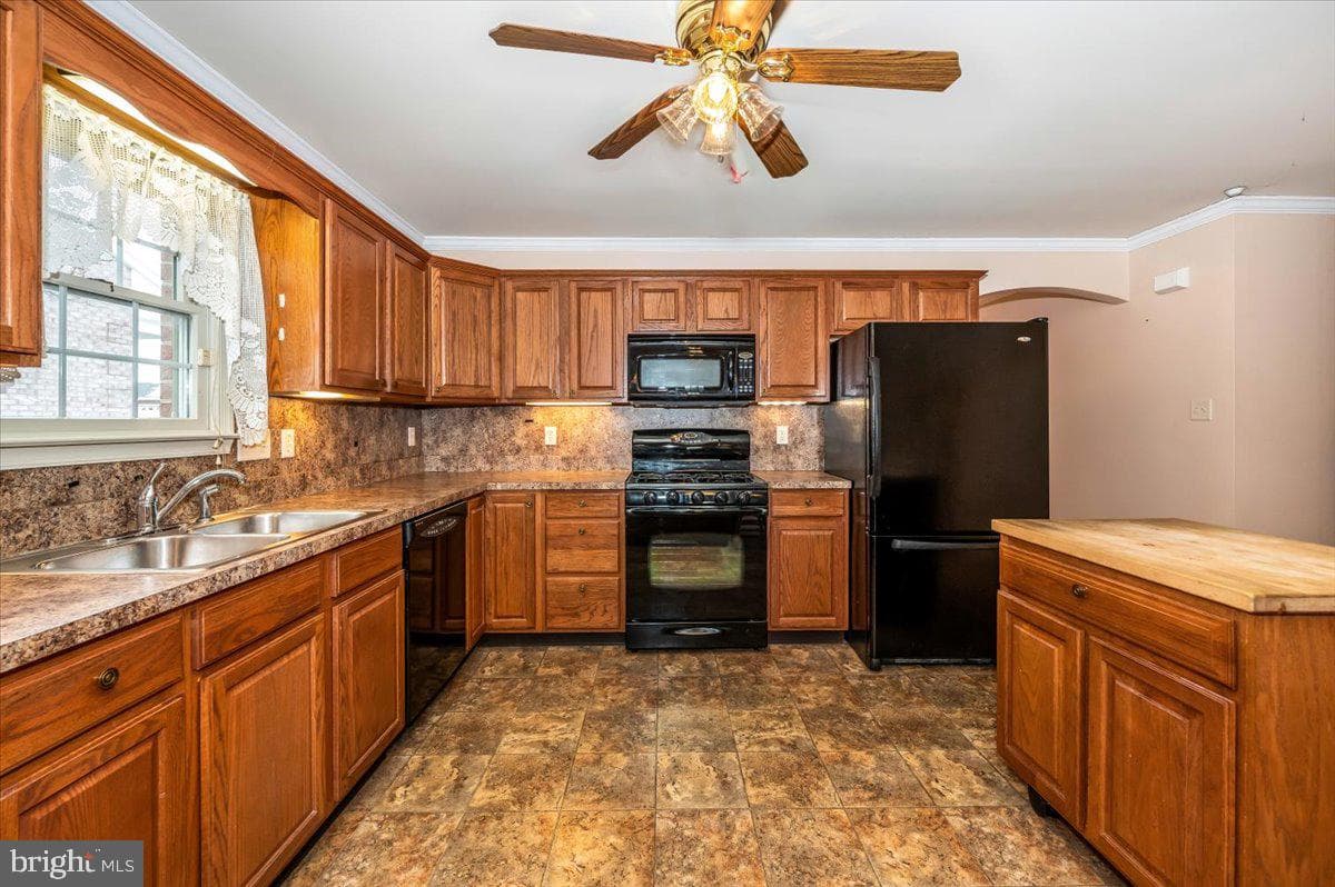 1230 Hunters Woods Drive photo 7