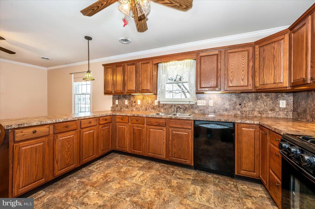 1230 Hunters Woods Drive photo 8