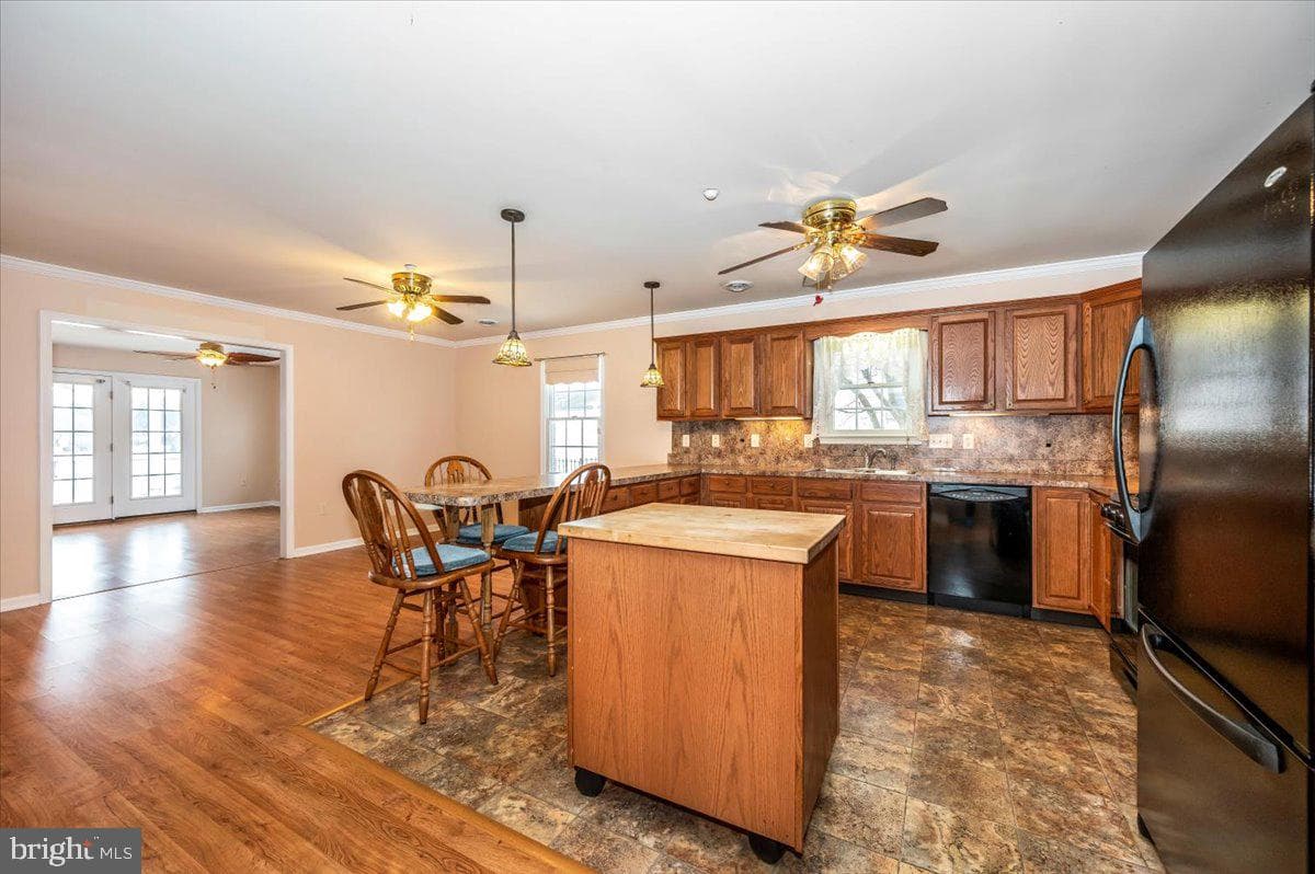 1230 Hunters Woods Drive photo 9
