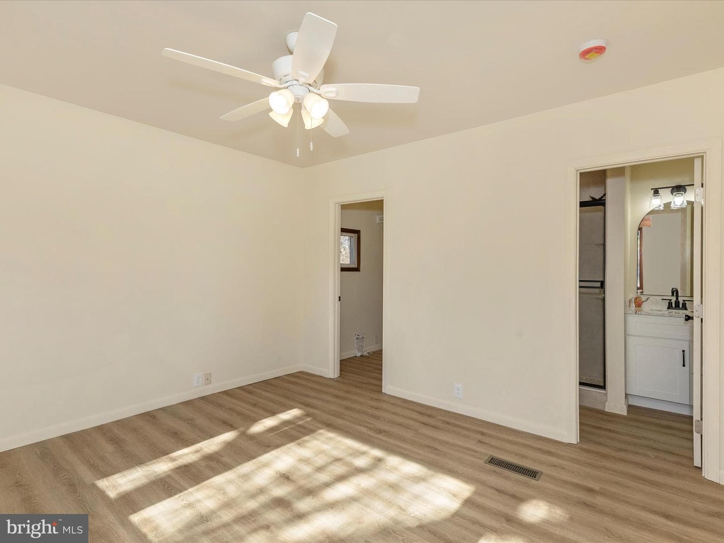 21628 Leiter Street photo 19