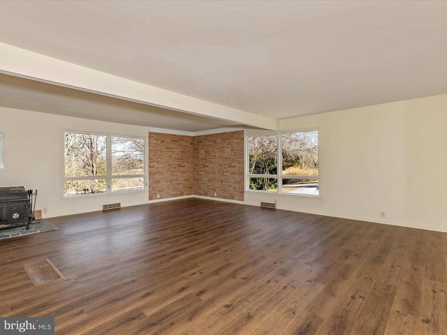 21628 Leiter Street photo 23