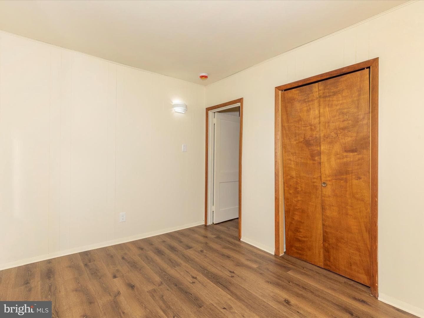 21628 Leiter Street photo 34