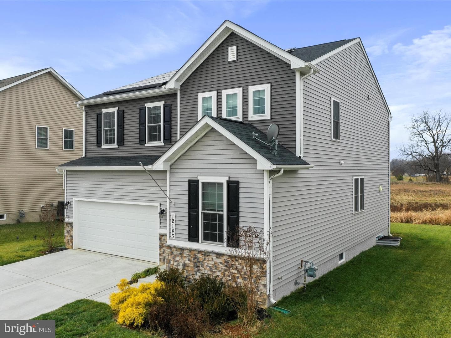 12143 Fallen Timbers Circle photo 4