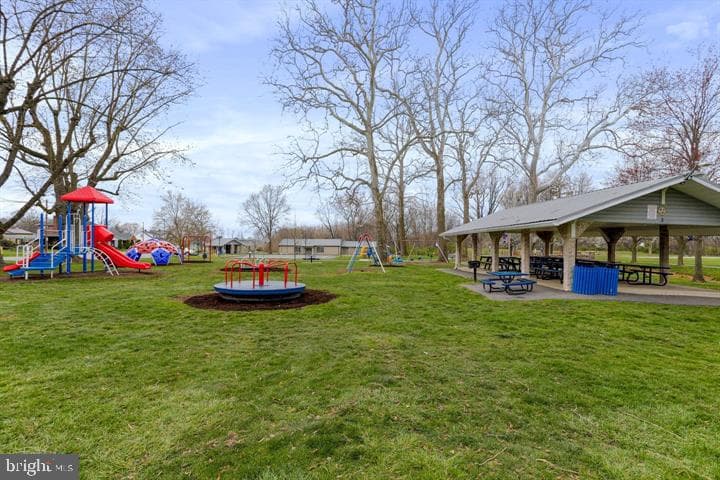 108 Lakin Avenue photo 41