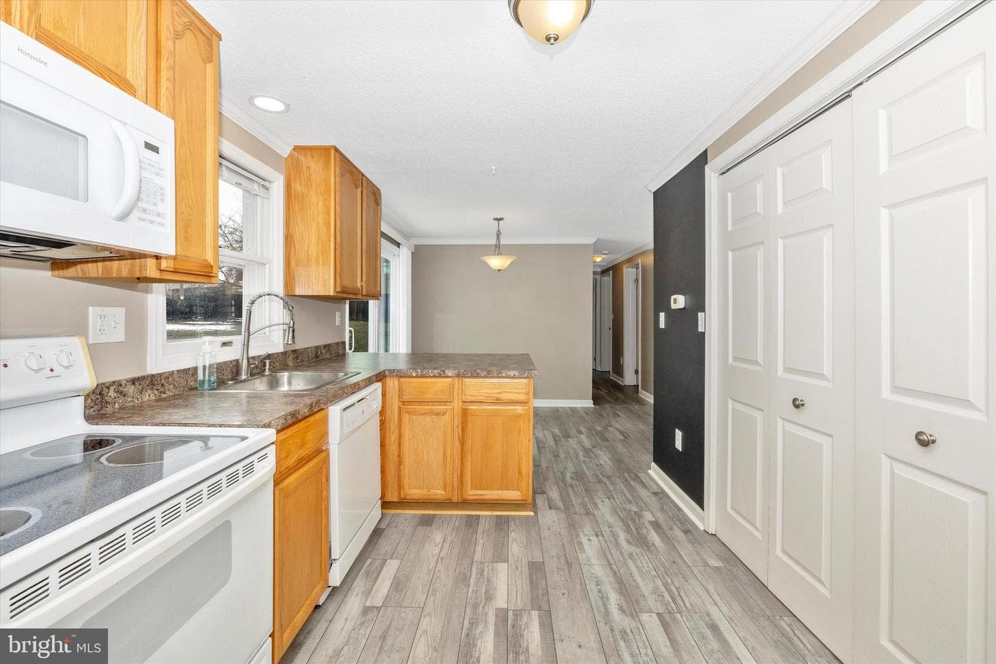 206 Carroll Avenue photo 25