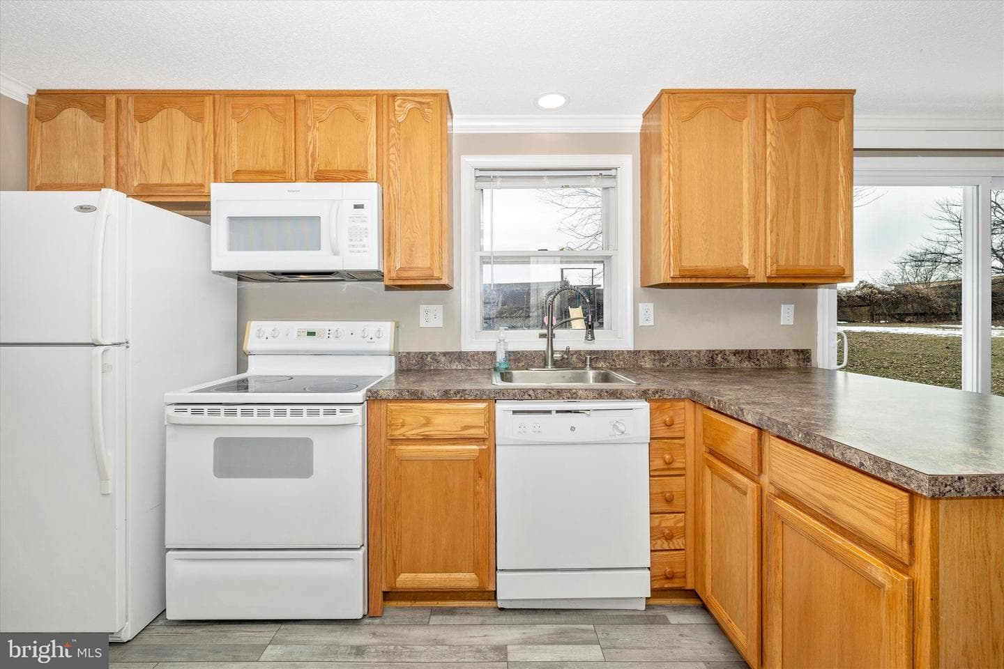 206 Carroll Avenue photo 27