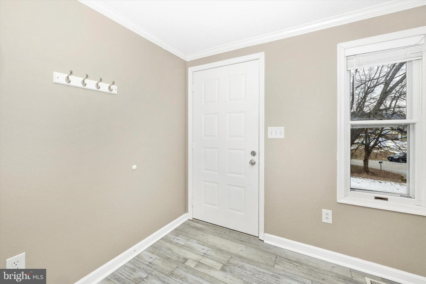 206 Carroll Avenue photo 9