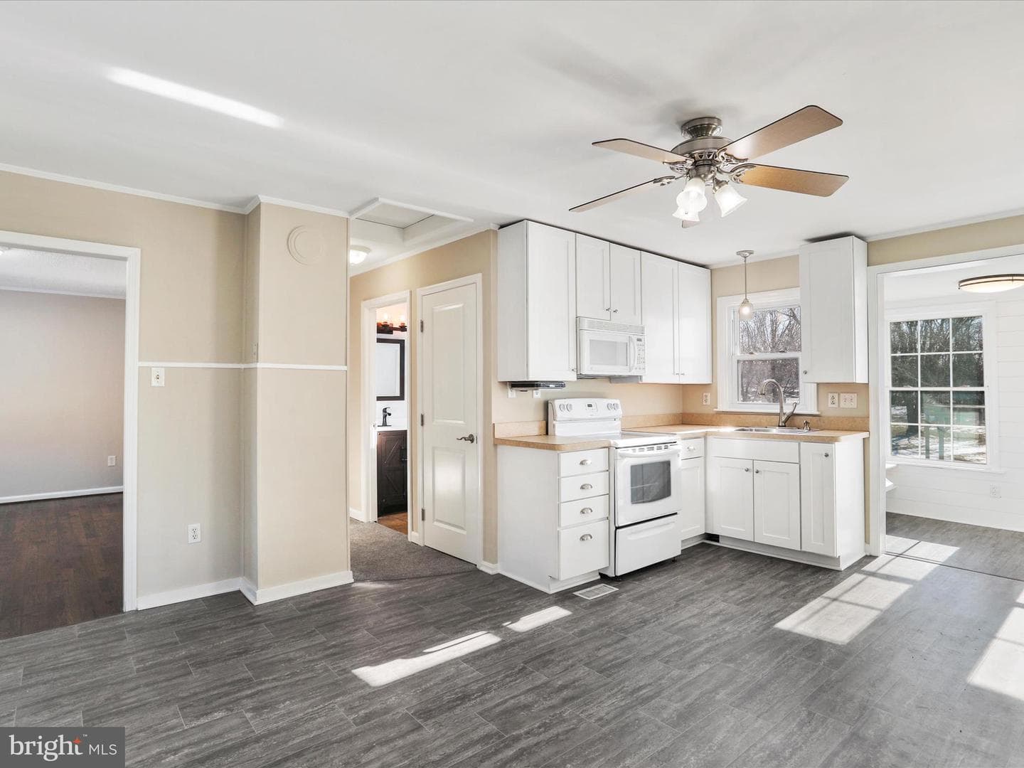 20921 Twin Springs Drive photo 13