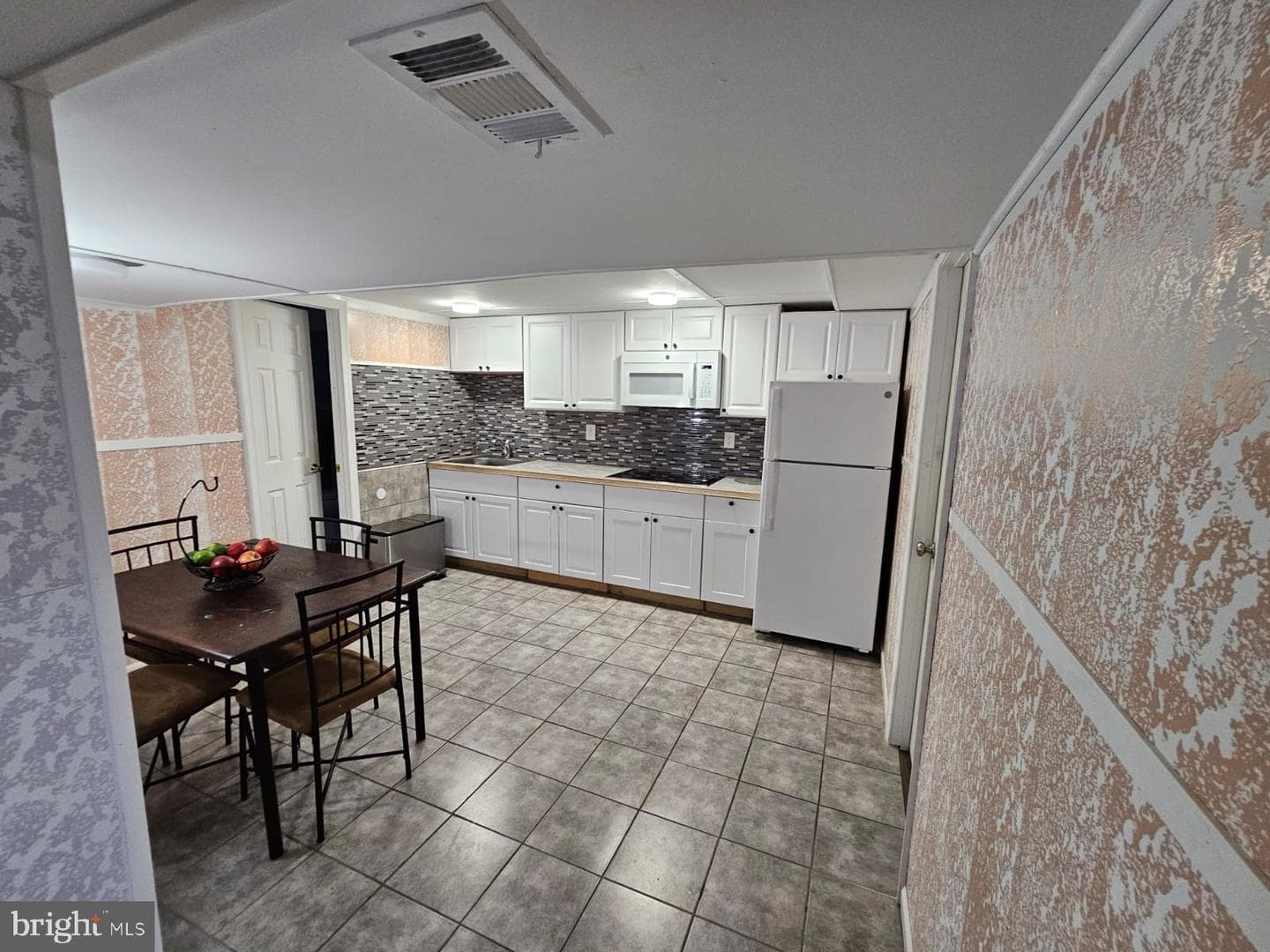 1515 W Church Street W photo 31