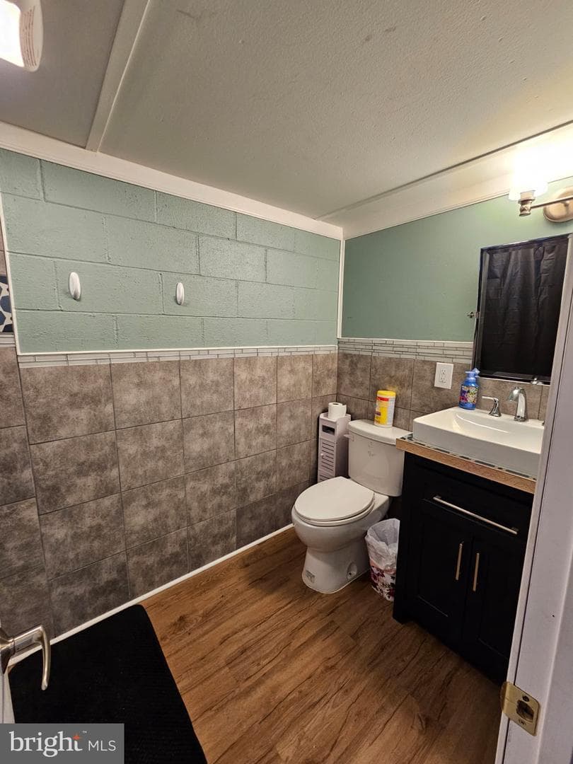 1515 W Church Street W photo 37