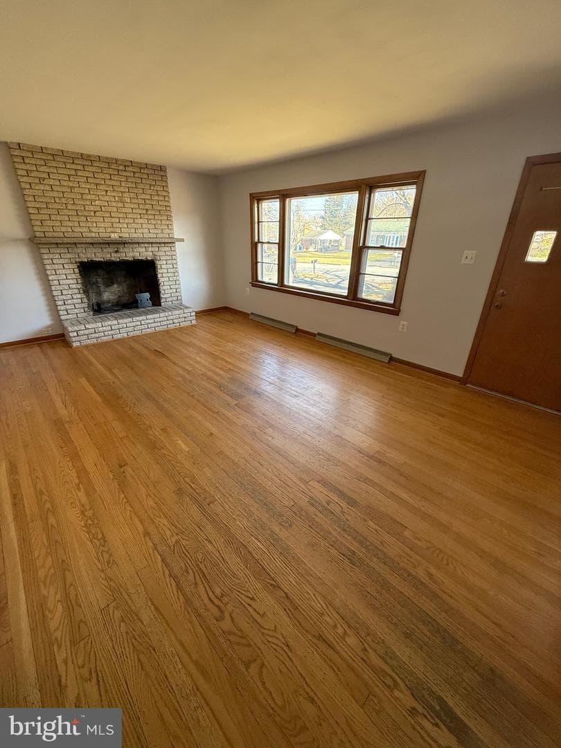209 Woodpoint Avenue photo 6