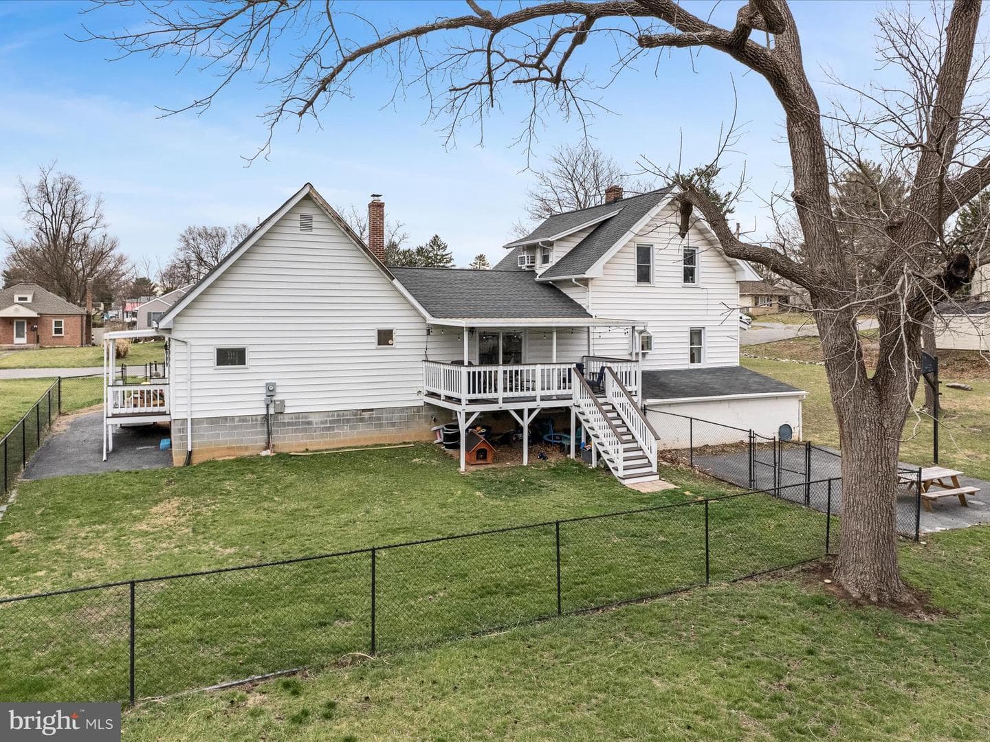 11439 Englewood Road photo 46
