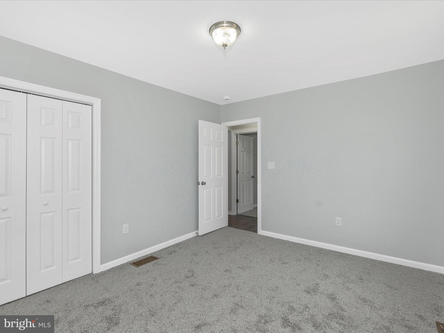 708 Chestnut Street photo 23