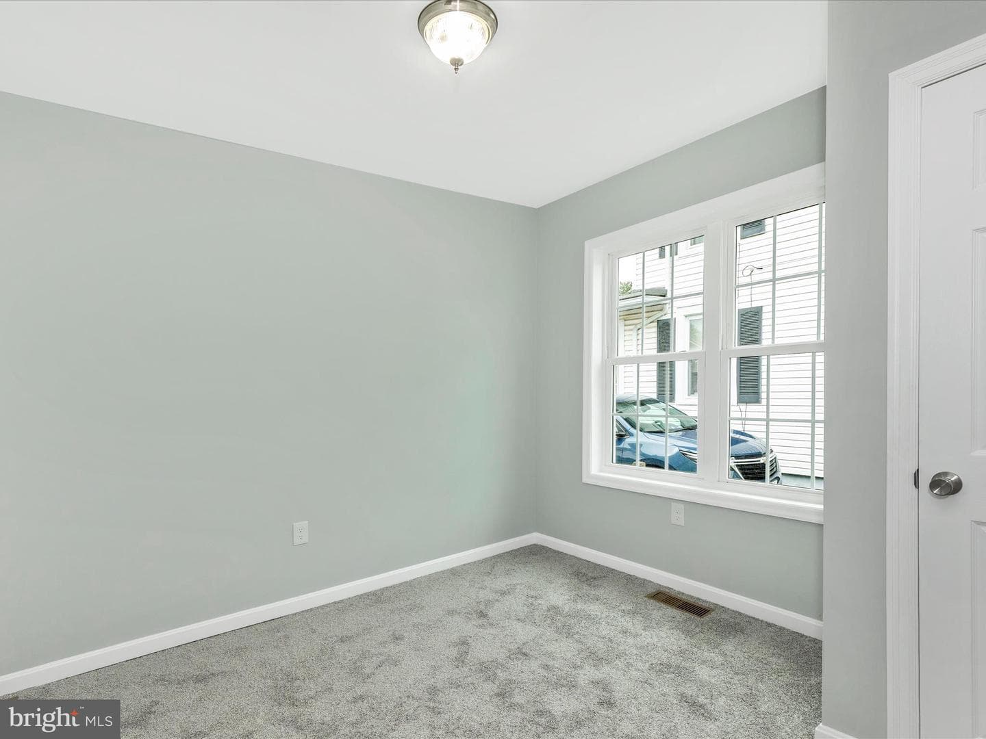 708 Chestnut Street photo 5