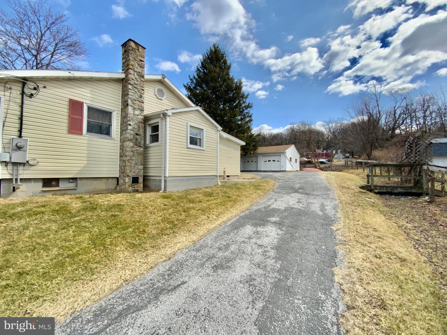 25521 Heiston Lane photo 4