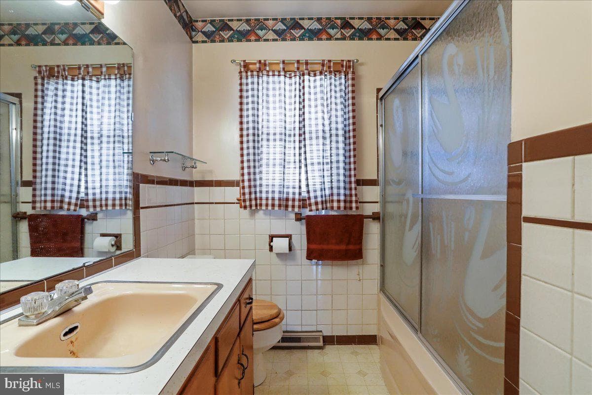12030 Christy Avenue photo 10