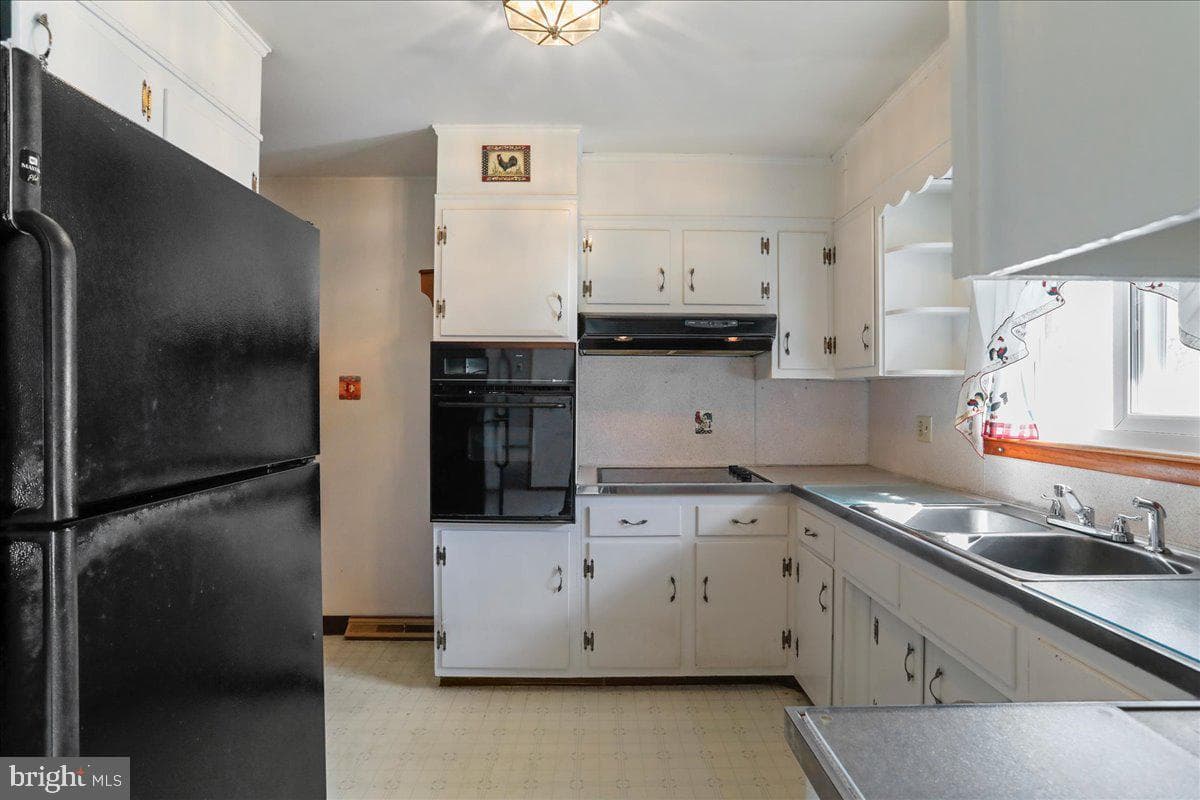12030 Christy Avenue photo 14