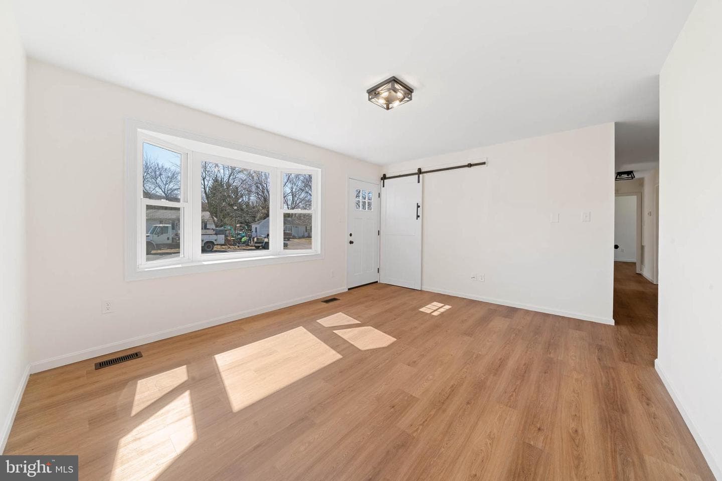 6 W Douglas Court photo 10