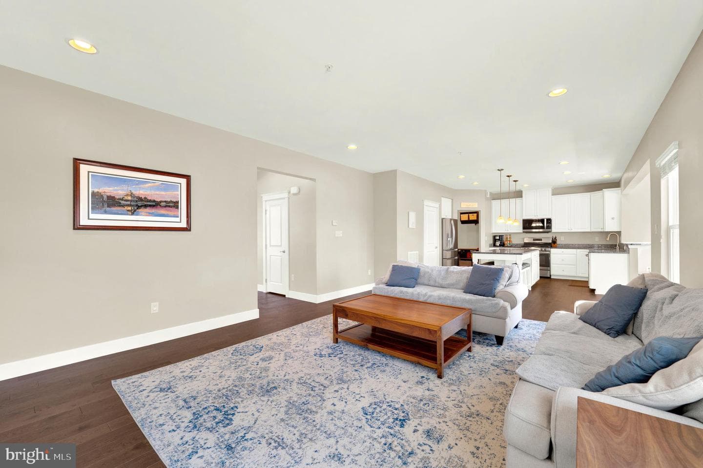 214 Monument Drive photo 11