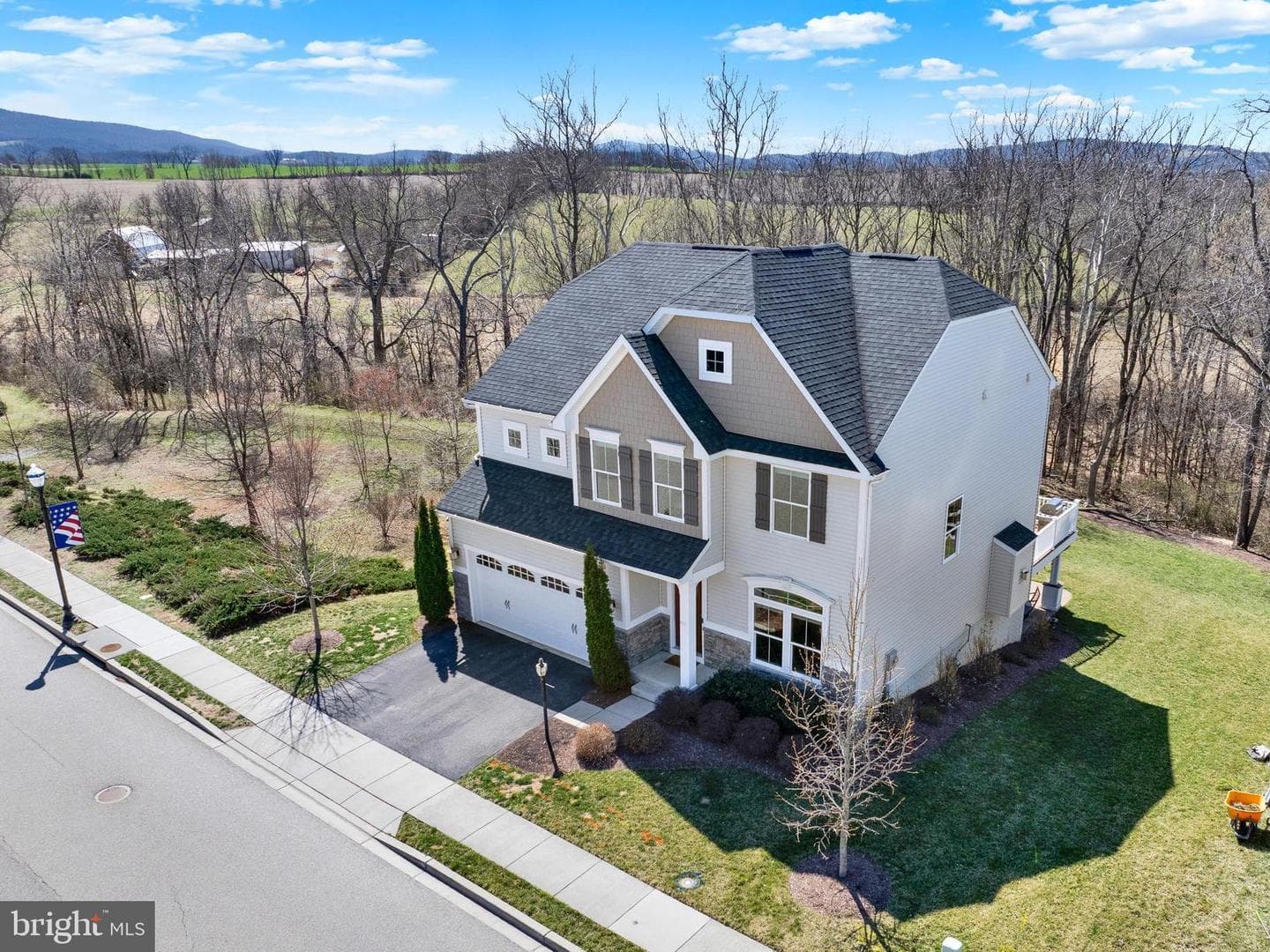 214 Monument Drive photo 48