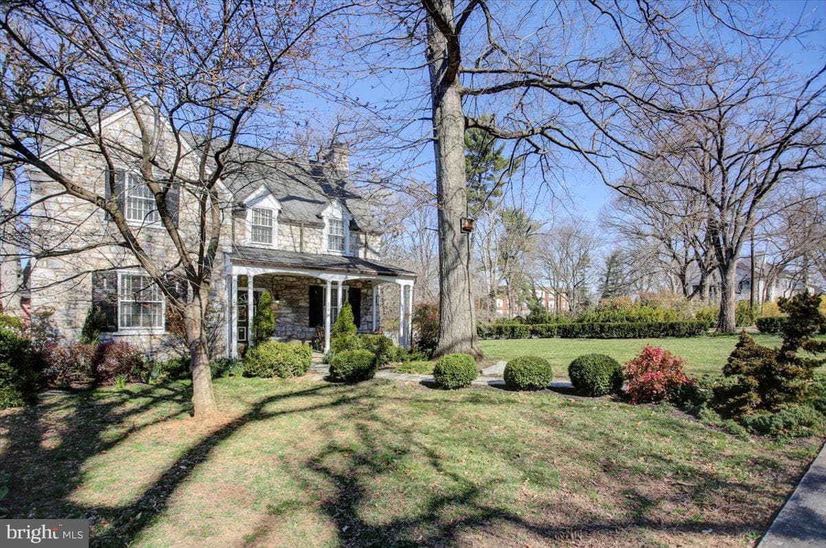 829 Forest Drive photo 3