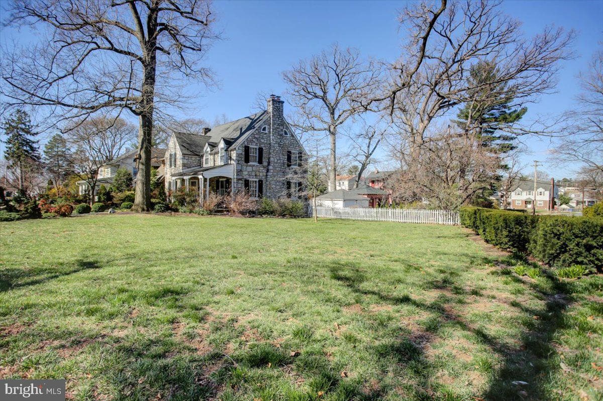 829 Forest Drive photo 4