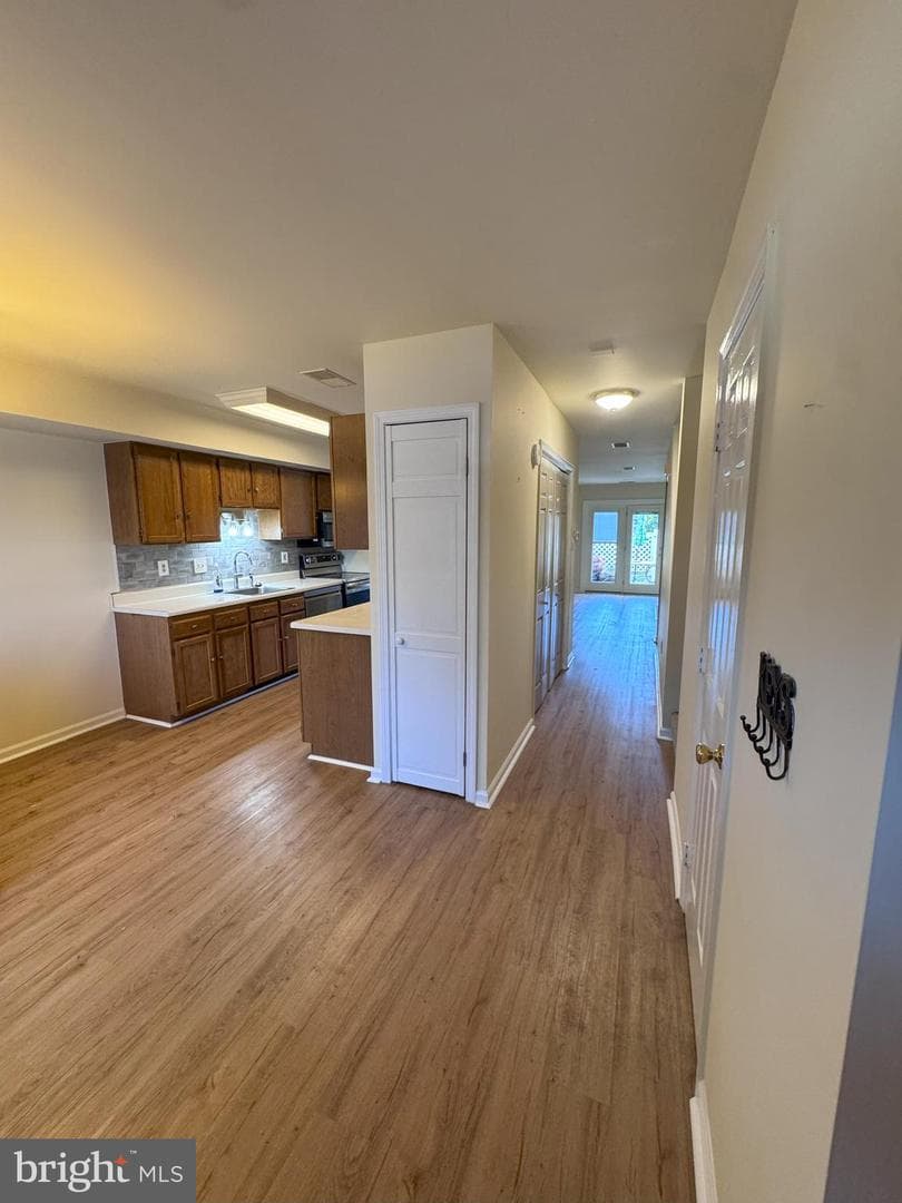 1659 Langley Drive photo 7