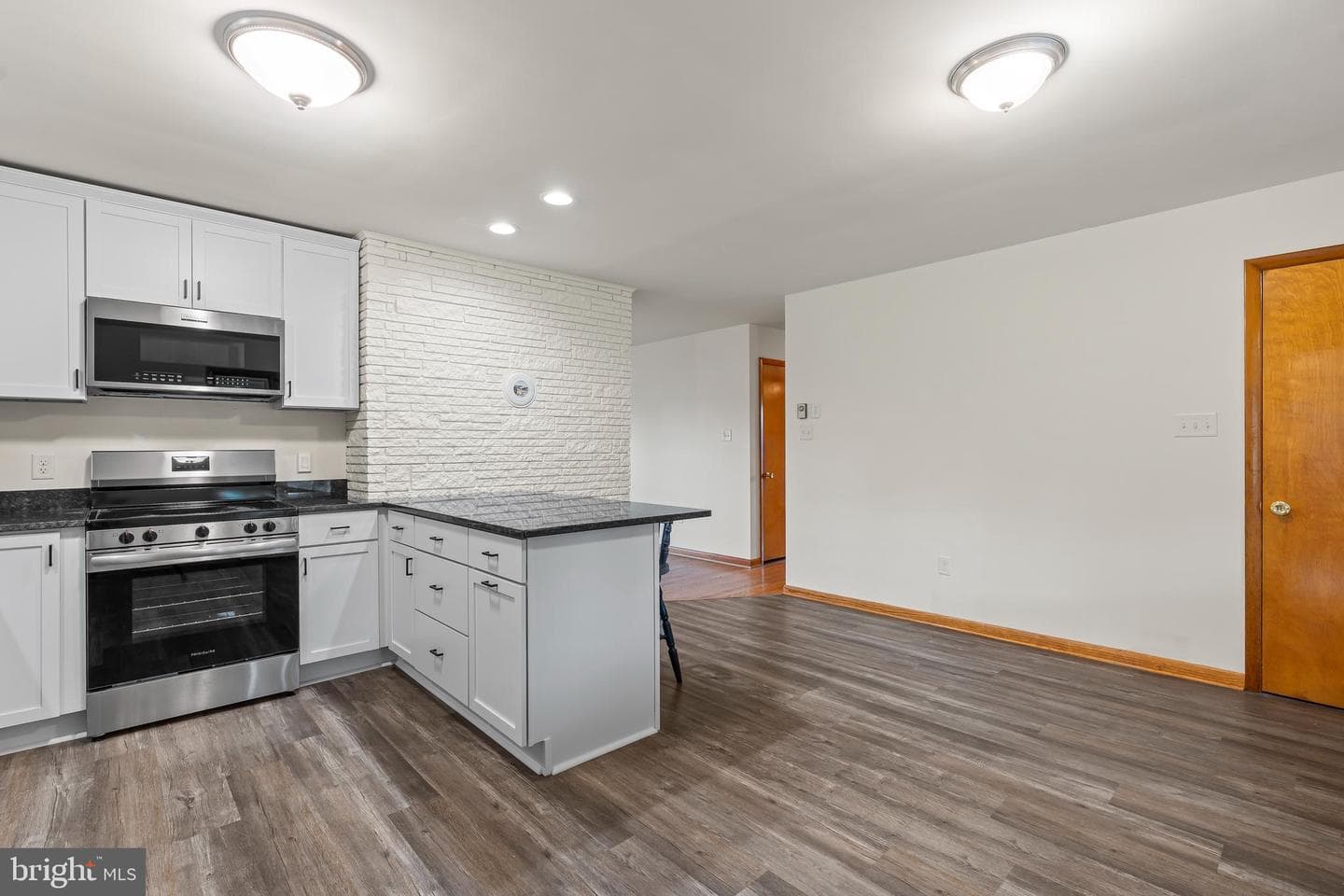 13031 Salem Avenue photo 10