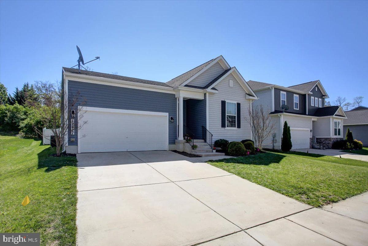 12427 Gemstone Drive photo 2