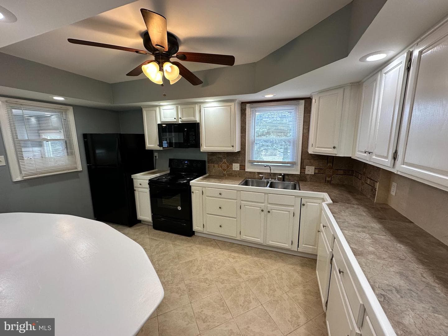 300 Radcliffe Avenue photo 11