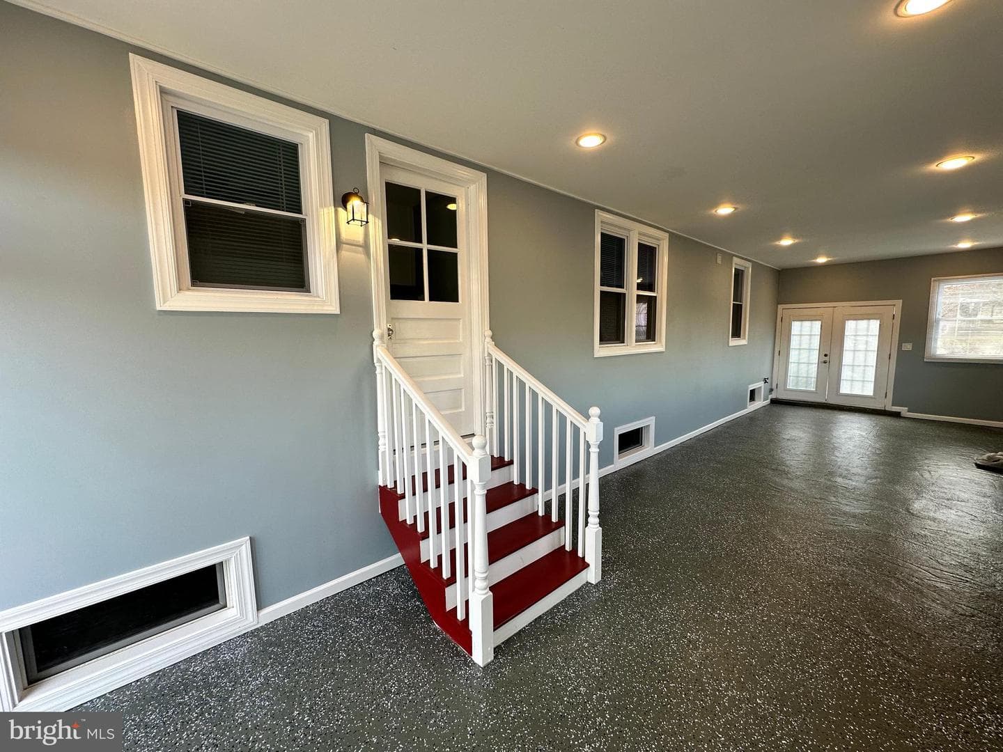 300 Radcliffe Avenue photo 9