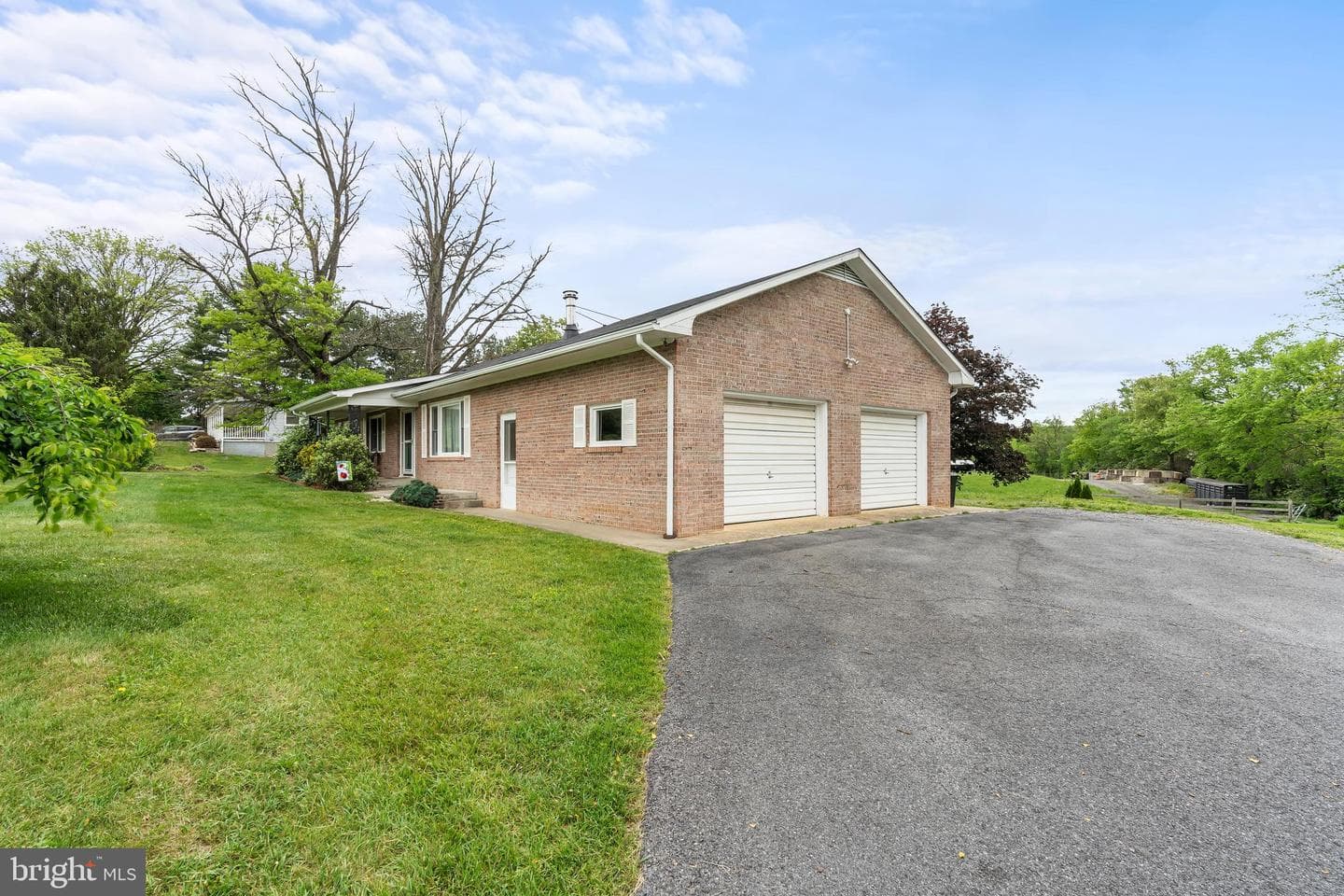 14627 Cearfoss Pike photo 4